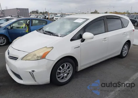 2013 Toyota Prius V Two из США, поврежденный, VIN JTDZN3EU2D3193939